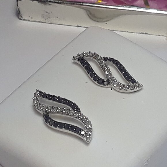 .34ctw Natural Blk&Wht Diamond 10kt White Gold Open Loop screw back Earring19878 - Picture 3 of 5